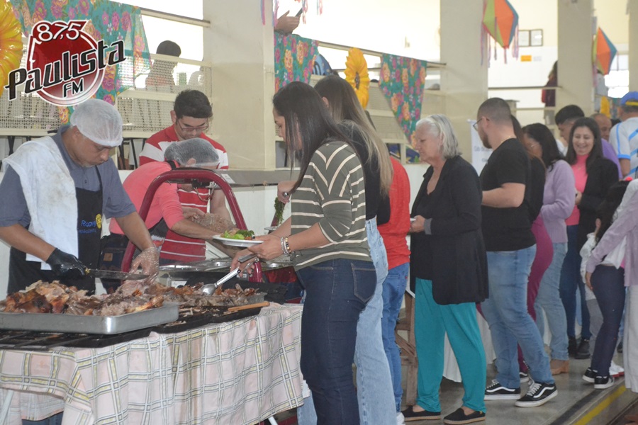 Foto: Salão do Almoço beneficente do Asilo São Vicente de Paula, registro Marcos Rodeio