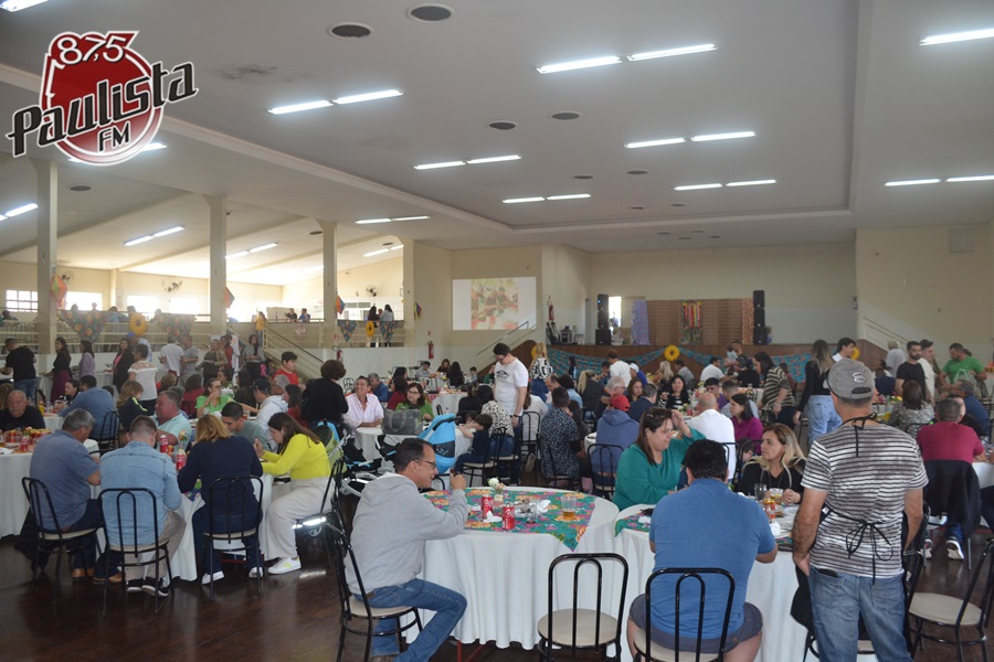 Foto: Salão do Almoço beneficente do Asilo São Vicente de Paula, registro Marcos Rodeio