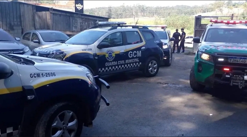 GCM de Cotia recupera carga de carne roubada em Tatuí após perseguição e cerco policial