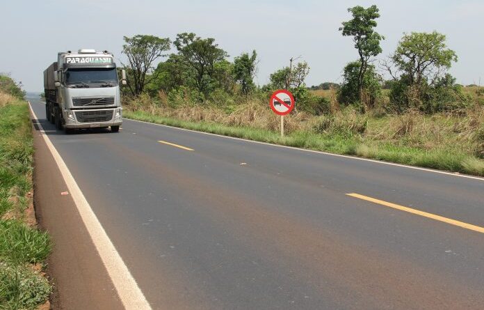 Caminhões terão restrição de tráfego no feriado de Corpus Christi nas rodovias estaduais de Minas